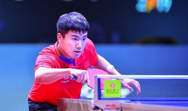 迪内斯的比 迪内斯的比