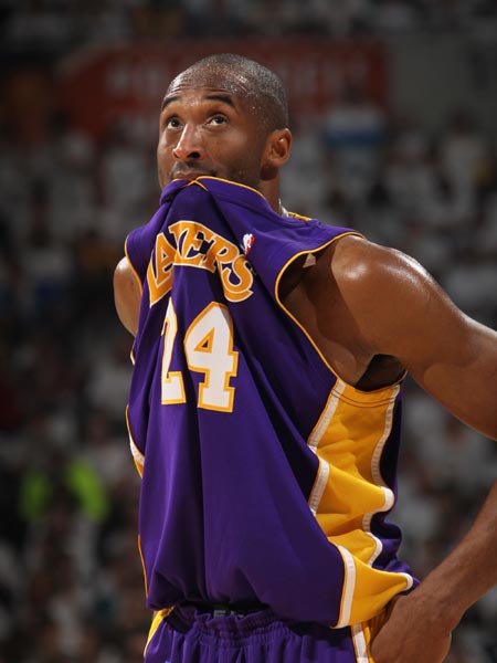 绿军30分大胜终结太阳4连胜 波神30+8KD空砍30分.